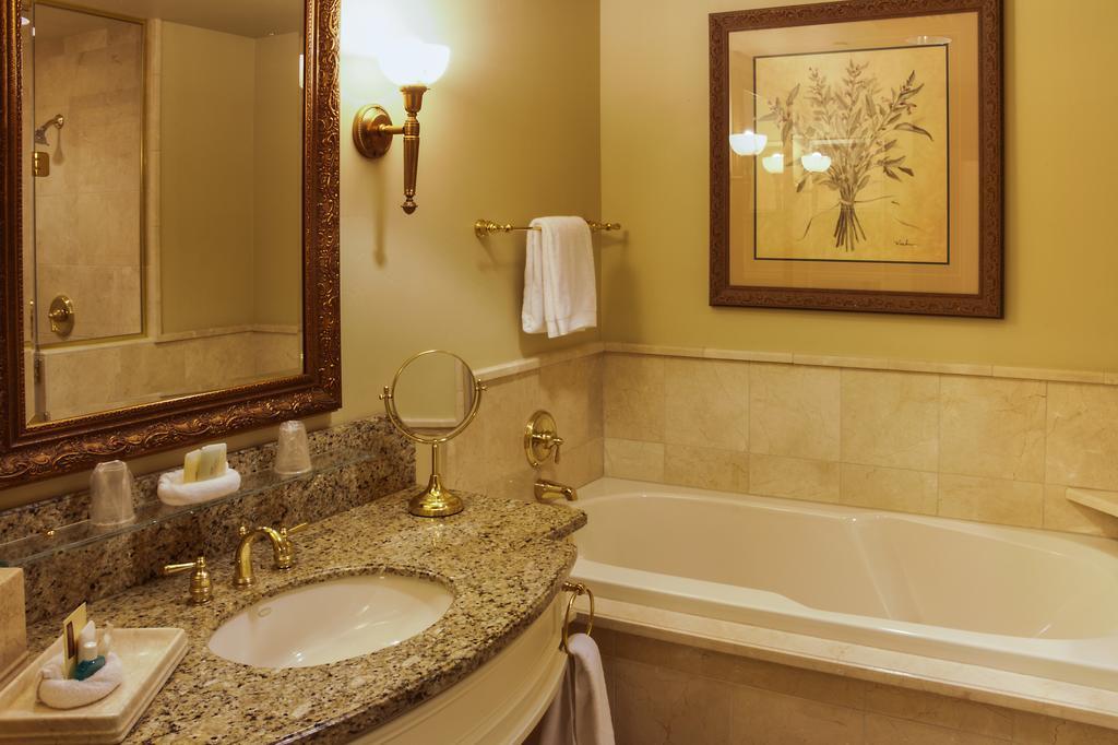 Carlton Hotel Atascadero Room photo