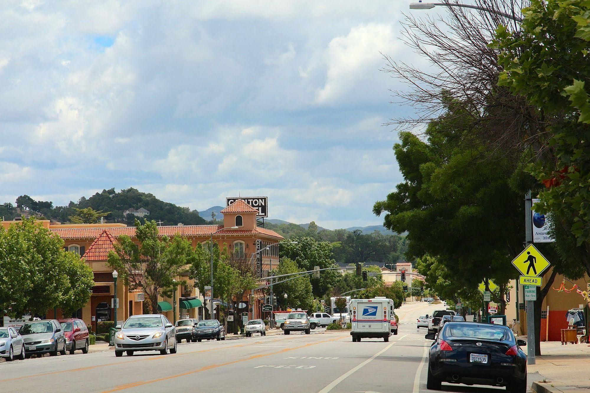 Carlton Hotel Atascadero Exterior photo